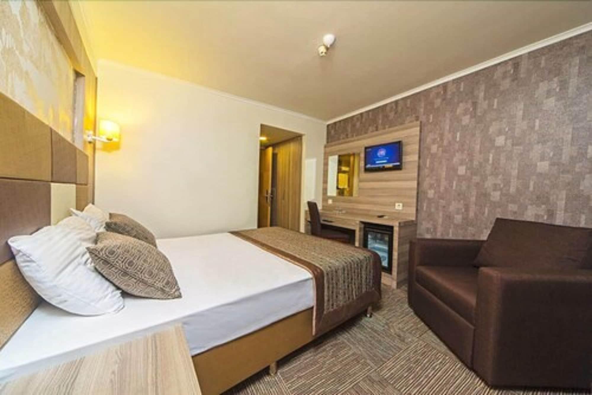Pera Arya Hotel Istanbul Bagian luar foto
