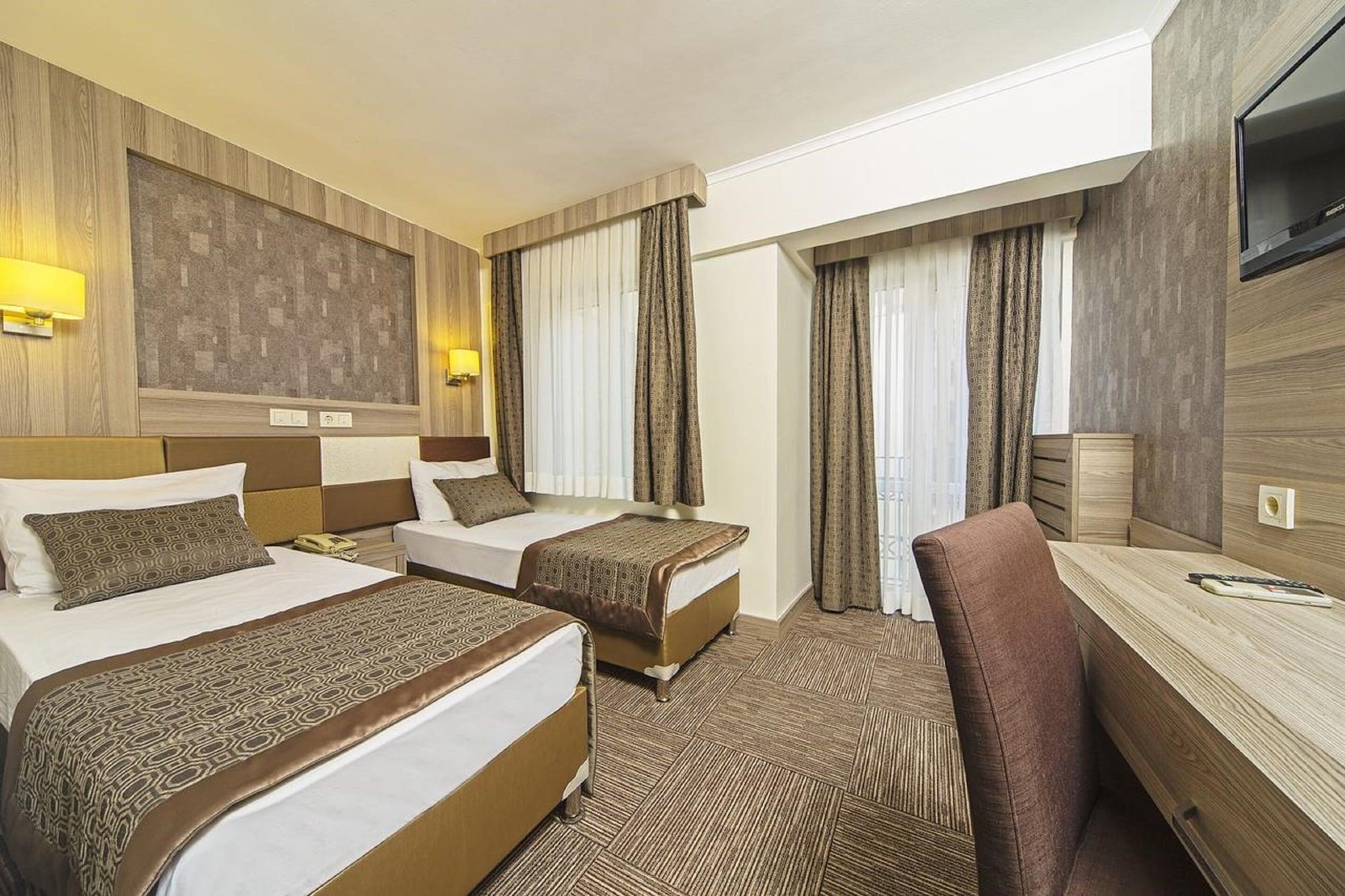 Pera Arya Hotel Istanbul Bagian luar foto